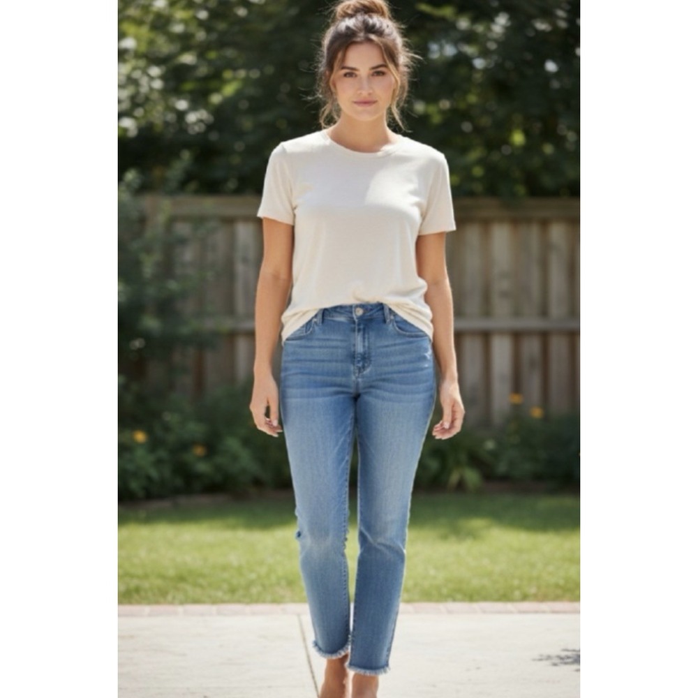 Sandpiper Distressed Frayed Hem Jeans Women's 34 x 24 Cropped Straight Leg